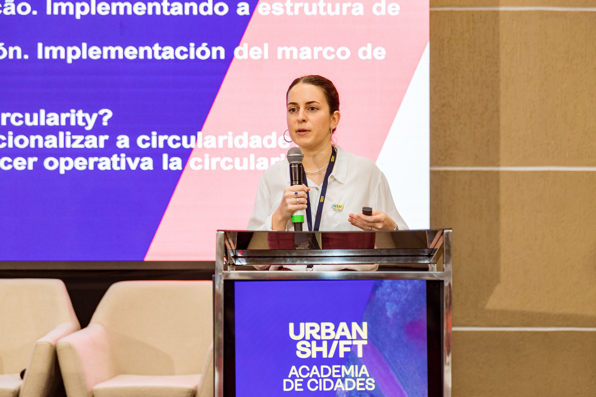 玛丽亚-阿隆索-马丁内斯 宜可城-地方可持续发展协会 在论坛上发言