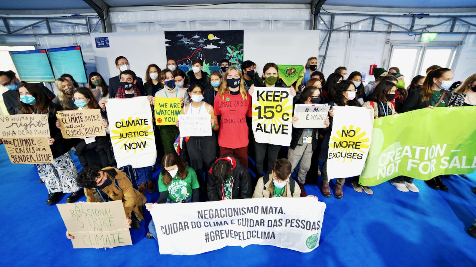 格拉斯哥COP26会议上的青年罢工者。Richard Dixon/苏格兰地球之友