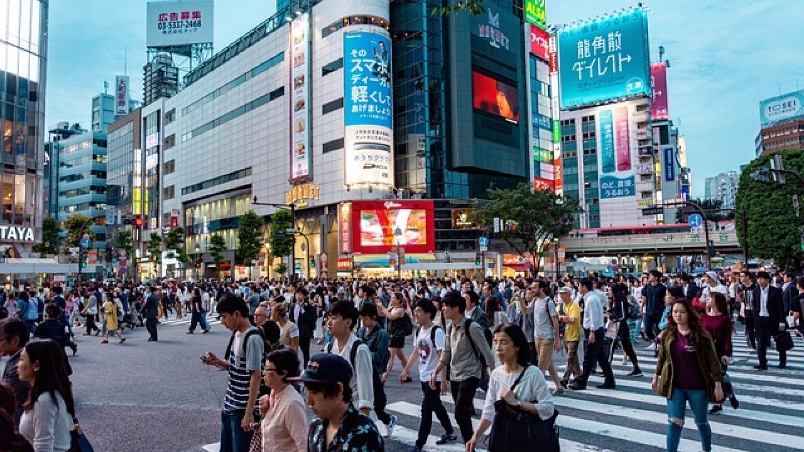 日本繁忙的十字路口