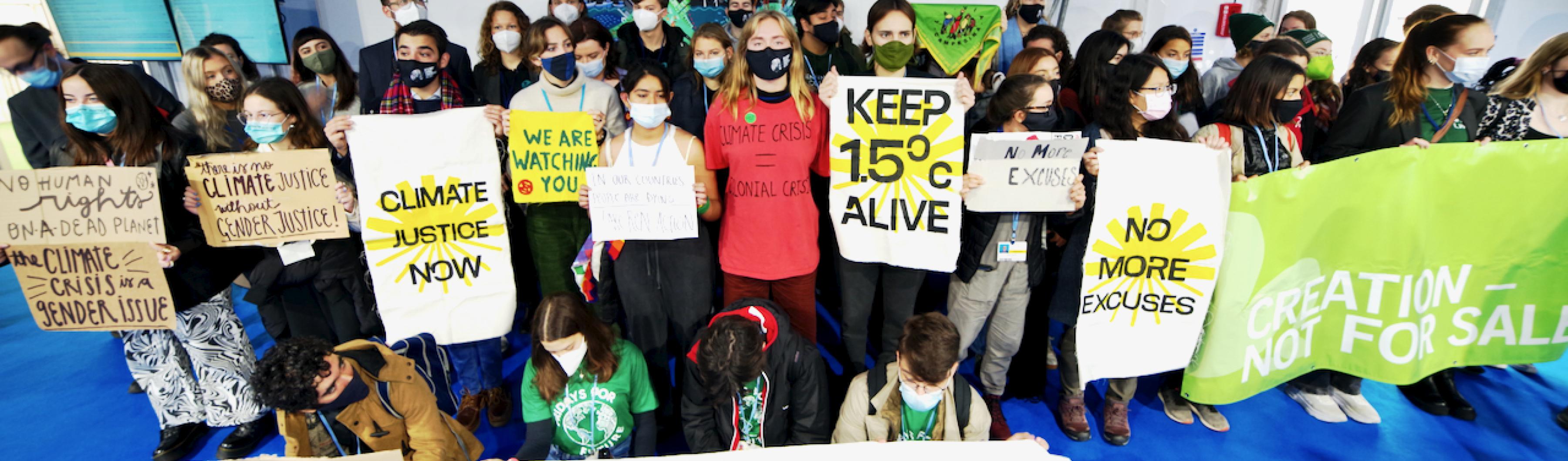 格拉斯哥COP26会议上的青年罢工者。Richard Dixon/苏格兰地球之友